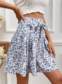 SHEIN Frenchy 碎花腰帶闊腿短褲 - 藍白色 - 查看 4