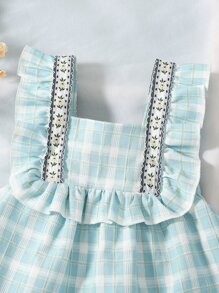 SHEIN Baby Plaid Print Ruffle Trim Top & Frill Hem Shorts - Blue and White - View 4