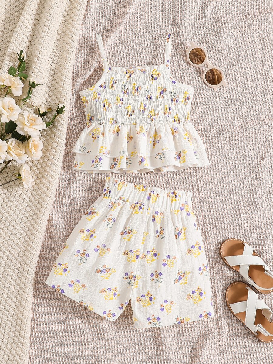 SHEIN Toddler Girls Floral Print Ruffle Hem Shirred Cami Top & Shorts - White - View 1
