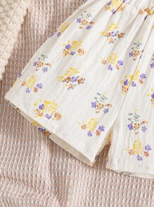 SHEIN Toddler Girls Floral Print Ruffle Hem Shirred Cami Top & Shorts - White - View 3