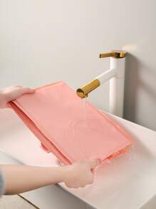 1入粉色掛式衣櫃整理架,採用牛津布製成,適用於宿舍、衣櫃、內衣、襪子收納