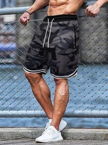 Manfinity LEGND 男士寬鬆迷彩印花短褲，帶有條紋修飾和束腰口袋，寬鬆卡通圖案 - 彩色 - 查看 1