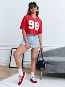 SHEIN EZwear Camiseta crop con estampado de número de hombros caídos - Rojo - Ver 4