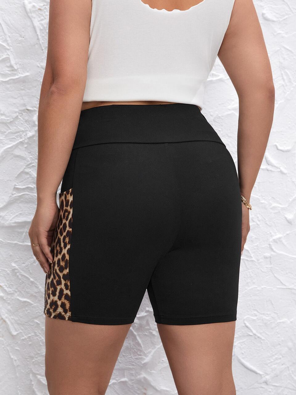Plus Leopard Print Phone Pocket Side Biker Shorts