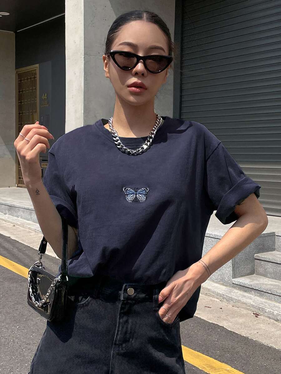 DAZY 蝴蝶刺繡落肩短袖上衣 - 藏蓝色 - 查看 1