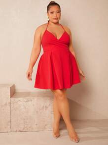 SHEIN SXY Plus Solid Halter Neck Backless Fold Pleated Detail Dress - Red - View 3