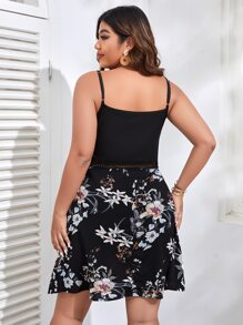 SHEIN VCAY 大碼印花蕾絲拼接吊帶連衣裙 - 黑色 - 查看 2