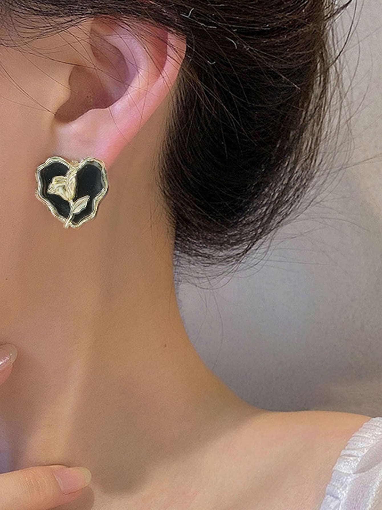 Heart Stud Earrings - Multicolor - View 1