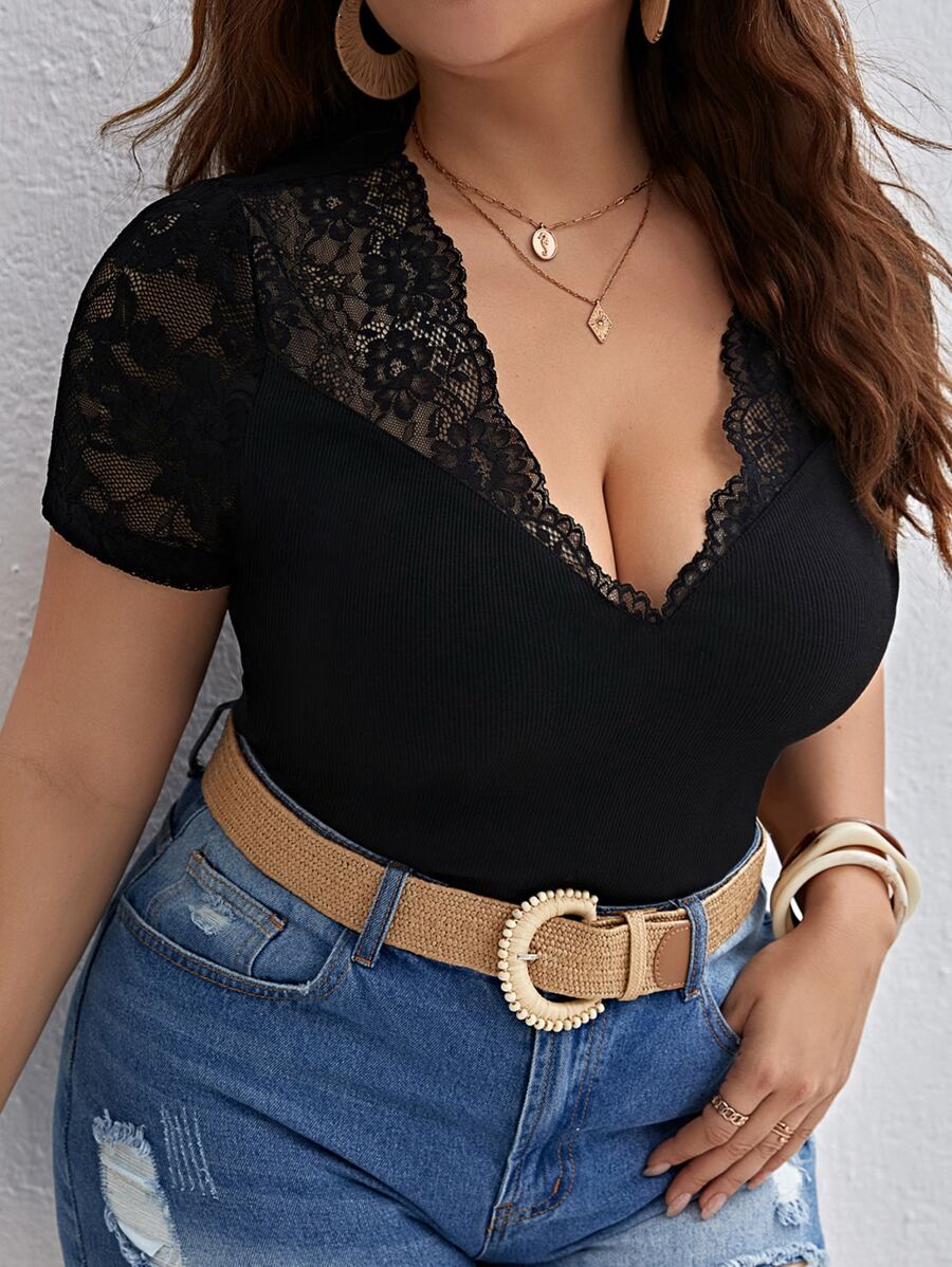 SHEIN Privé Plus Contrast Lace Scallop Trim Tee - Black - View 1