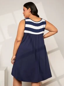 SHEIN CURVE+ Đầm Plus Size Túi Sọc Dễ thương - Màu xanh hải quân - Xem 2