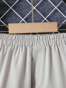 男孩側翻蓋口袋短褲