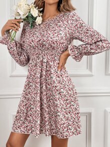 RueChic 碎花荷葉袖洋裝