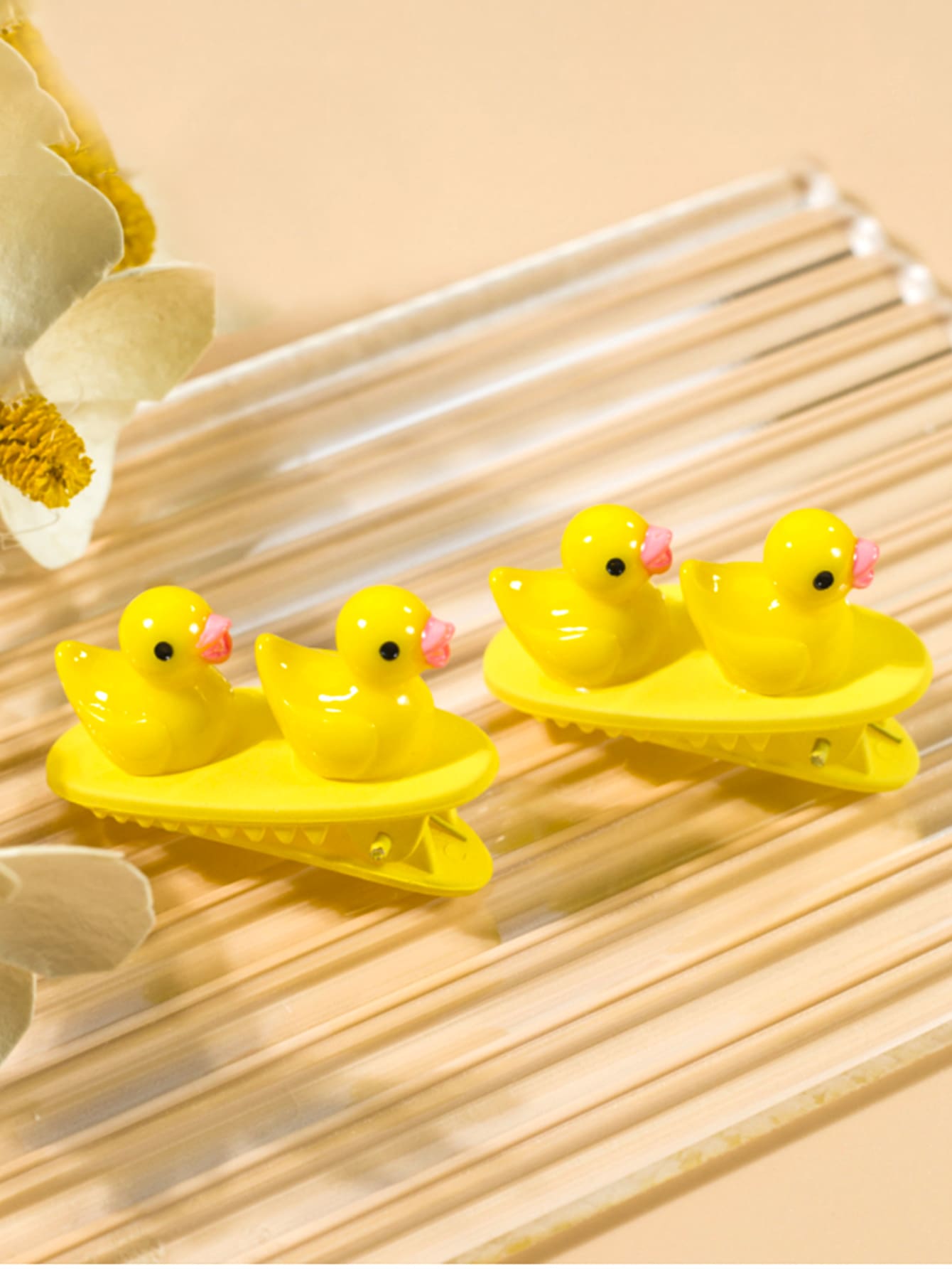 2pcs Duck Decor Alligator Hair Clip - Yellow - View 1