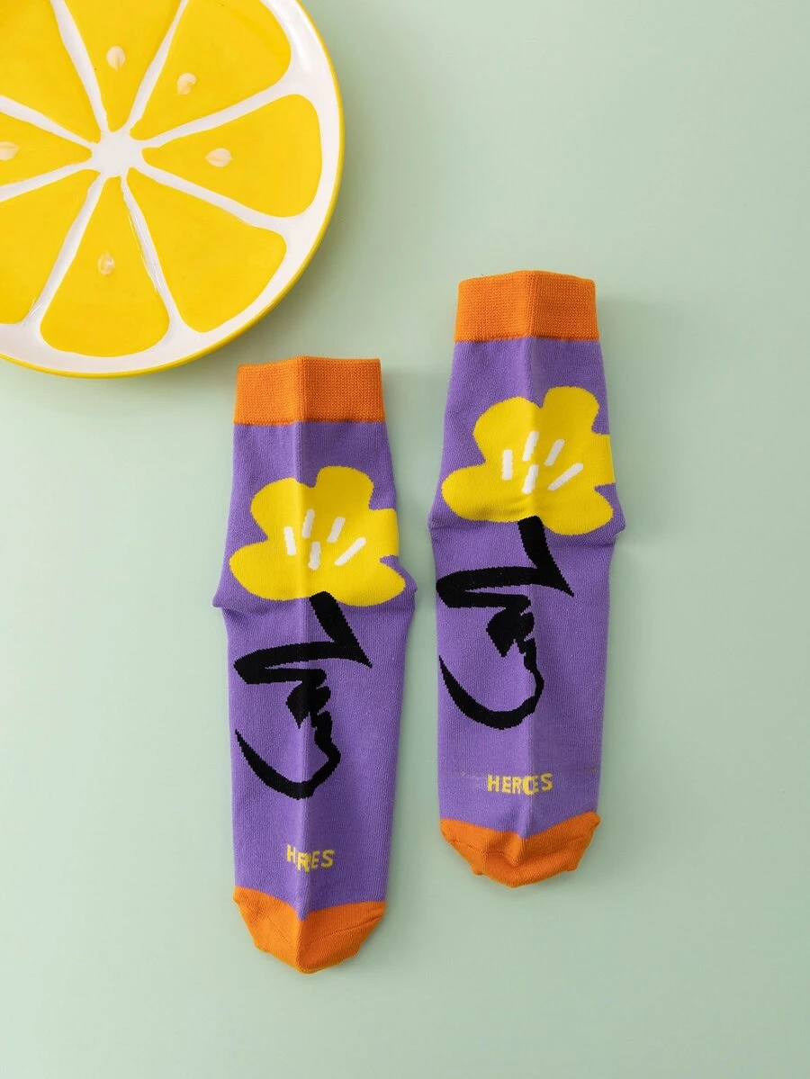 Calcetines de tripulación con estampado floral con letra - Multicolor - Ver 1