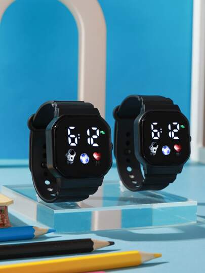 2pcs/Set Kids' Square Football & Heart Shaped Digital LED Wrist Watch, Affordable Price, Suitable For Students, Fashionable Electronic Watch For Daily Life, School, Party, Travel, Also A Perfect Birthday Gift For Boys And Girls