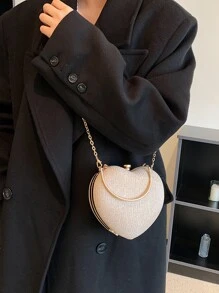 New Classic Luxury Style Women's Evening Bag Fashionable Solid Color Chain Heart-Shaped Handbag Portable Versatile Elegant Shoulder Crossbody Bag Can Hold Lipstick Change Mobile Phone Suitable For Parties Dinner Dance Wedding.
