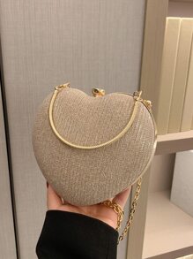 New Classic Luxury Style Women's Evening Bag Fashionable Solid Color Chain Heart-Shaped Handbag Portable Versatile Elegant Shoulder Crossbody Bag Can Hold Lipstick Change Mobile Phone Suitable For Parties Dinner Dance Wedding.