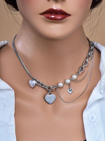 Collar con accesorio de corazón