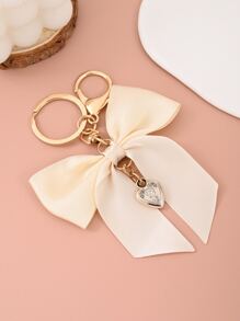 Móc Khóa Charm Trái Tim & Nơ - Màu be - Xem 1