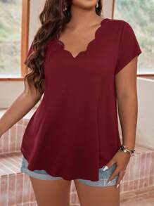 SHEIN LUNE Plus Scallop Trim Solid Tee - Burgundy - View 1