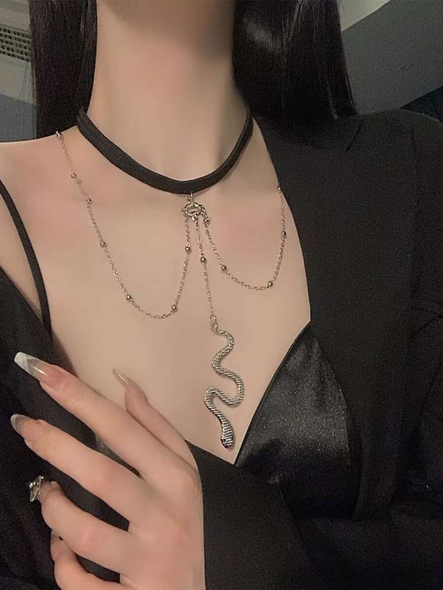 Snake Decor Choker - Yellow Gold - View 1