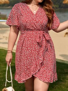 SHEIN Frenchy 大碼碎花蝴蝶袖荷葉邊圍裹繫腰帶洋裝