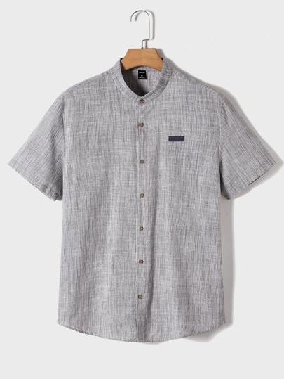 Hombres Camisa con diseño de parche de letra