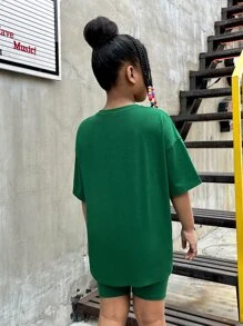 SHEIN Leap Crew Cô gái Tween Đồ họa Chữ cái Áo thun Thả vai & Quần short đi xe - màu xanh lá - Xem 2