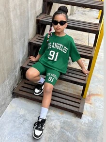 SHEIN Leap Crew Cô gái Tween Đồ họa Chữ cái Áo thun Thả vai & Quần short đi xe - màu xanh lá - Xem 4