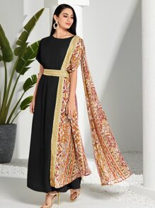 Modelyn 錦緞圖案斗篷袖繫腰帶連衣裙