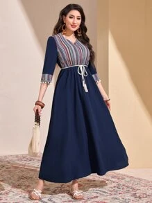 Al Najma Geo Print Pompom Trim Dress Without Belt - Navy Blue - View 2