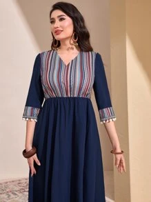 Al Najma Geo Print Pompom Trim Dress Without Belt - Navy Blue - View 4