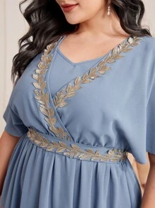 Modelyn 大碼貼花前A字連衣裙 - 藍色 - 查看 7