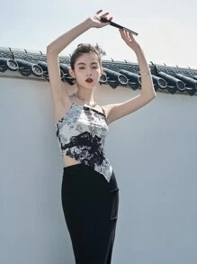 DAZY Allover Floral Print Asymmetrical Hem Cami Top - Black and White - View 6