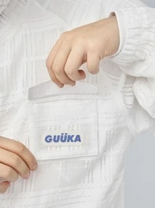 Hombres Cazadora con parche de letra de manga raglán con capucha