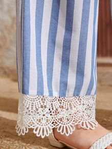 SHEIN 青少年女孩條紋印花一字肩鏤空蕾絲花邊腰帶連身褲 - 藍白色 - 查看 3