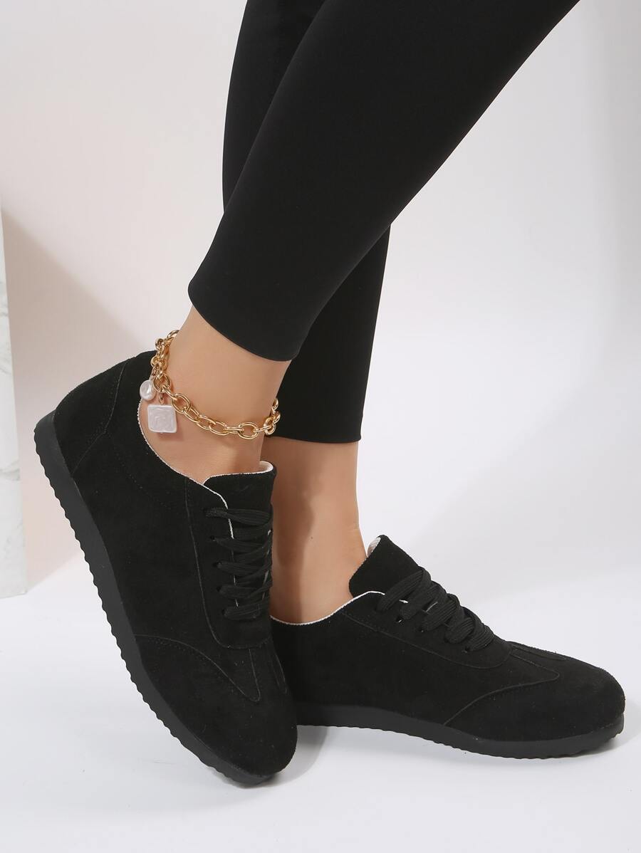 Women's Classic Retro Style Flat Casual Lace-Up Shoes For Spring, Autumn, And All Seasons - Black - View 1