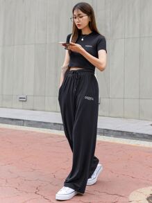 DAZY 字母图案T恤和抽绳腰裤，女士两件套家居服套装 - 黑色 - 查看 3