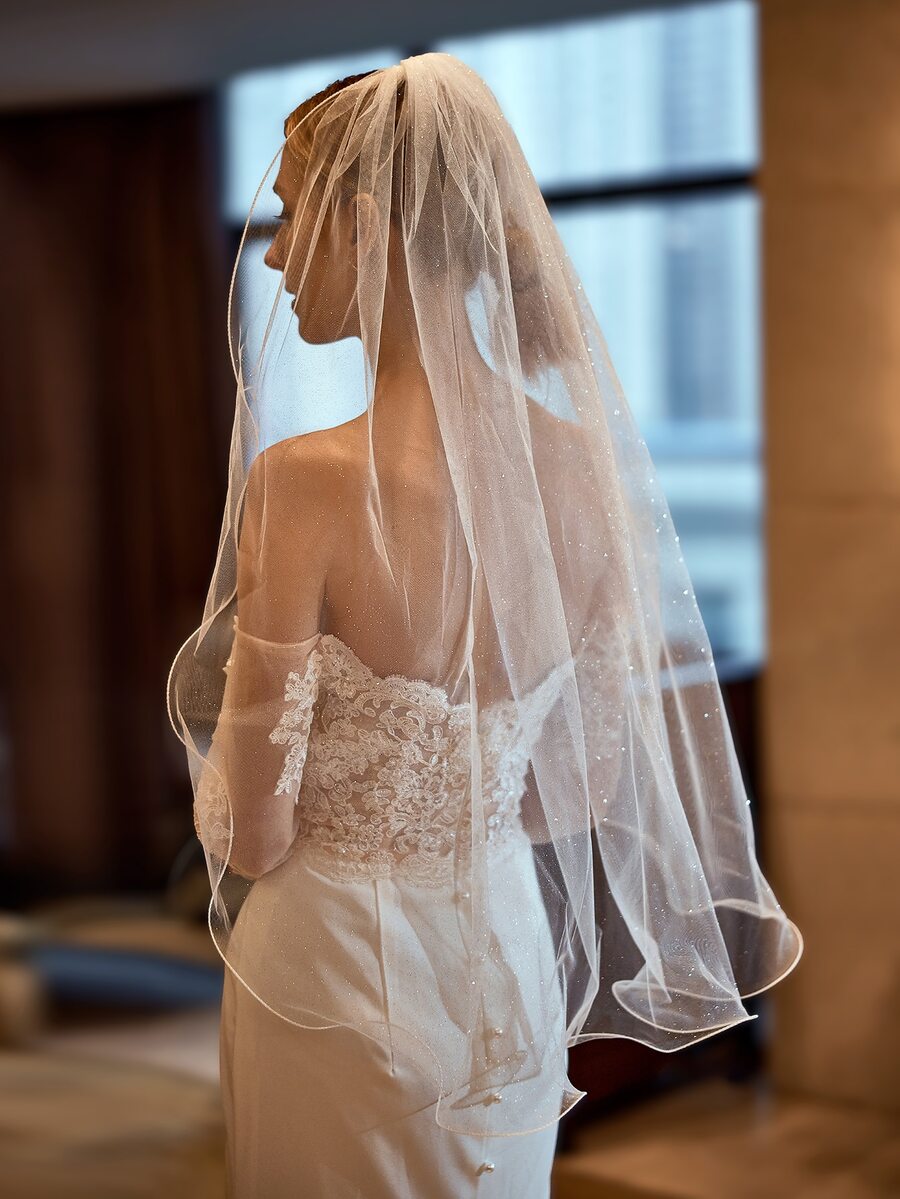 Minimalist Bridal Veil - White - View 1