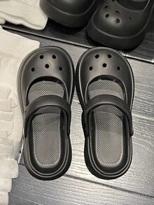 Women Cut Out Multi-way Wear Vented Clogs, Cool Black EVA Clogs - Black - View 5