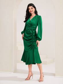 Modelyn Vestido con cinturón de cuello cruzado fruncido bajo con fruncido