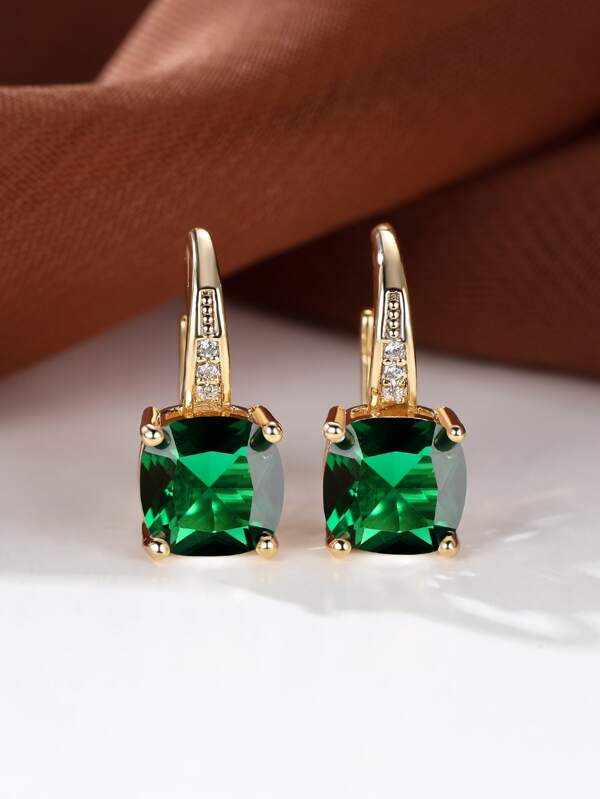 أقراط طوق مربع بديكور احجار كريمة