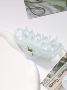 Minimalist Hair Claw - Baby Blue - View 2