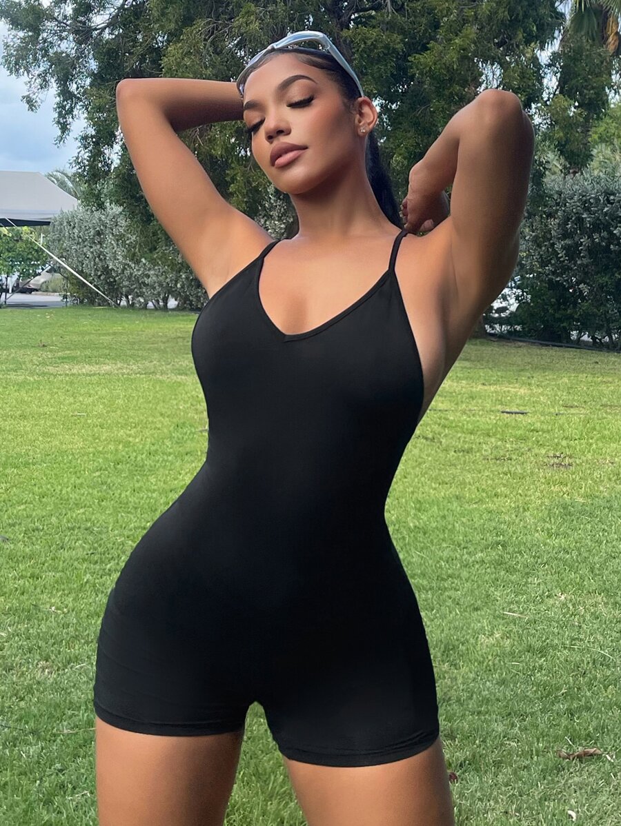 SHEIN SXY 素色吊帶緊身連體短褲 - 黑色 - 查看 1