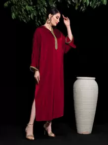 Al Najma Contrast Tape Split Hem Hooded Dress - Red - View 3