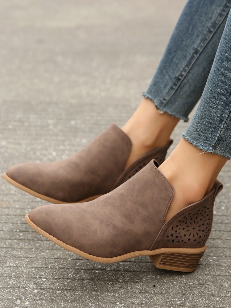 Fall/Winter 2025 Perfect With Hoodies Elegant Brown Booties For Women, Go With Fall Clothes,Hollow Out Point Toe Chunky Heeled Boots - Coffee Brown - View 4