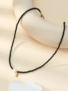 1 件时尚仿珍珠和字母装饰串珠项链，适合女士日常装饰