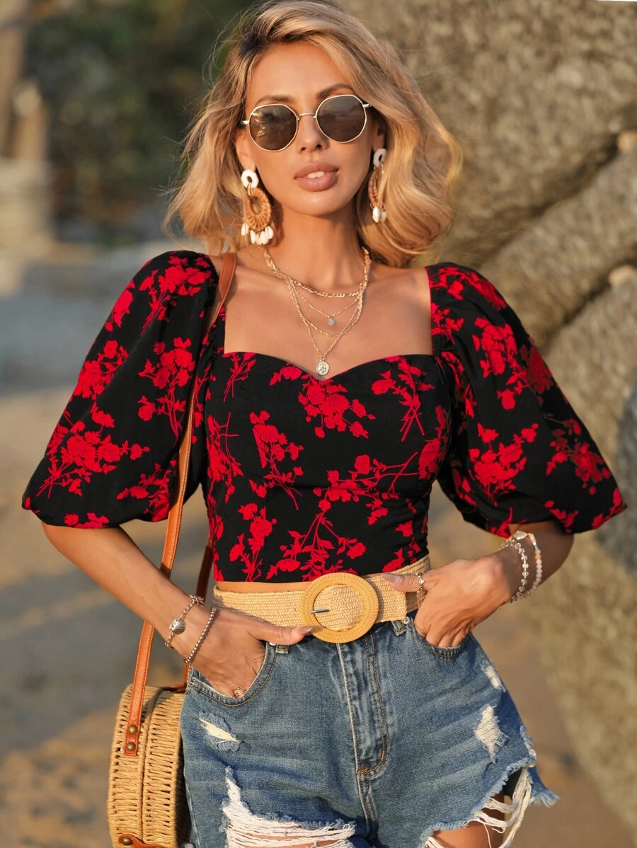 SHEIN VCAY 印花雞心領口泡泡袖短款襯衫 - 紅色 - 查看 1