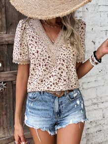 SHEIN LUNE Ditsy Floral Print Guipure Lace Insert Puff Sleeve Blouse - Multicolor - View 3