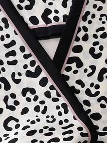 Pañuelo con estampado de leopardo - Negro - Ver 2
